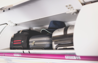 ES gatavojas atcelt rokas bagāžas maksas